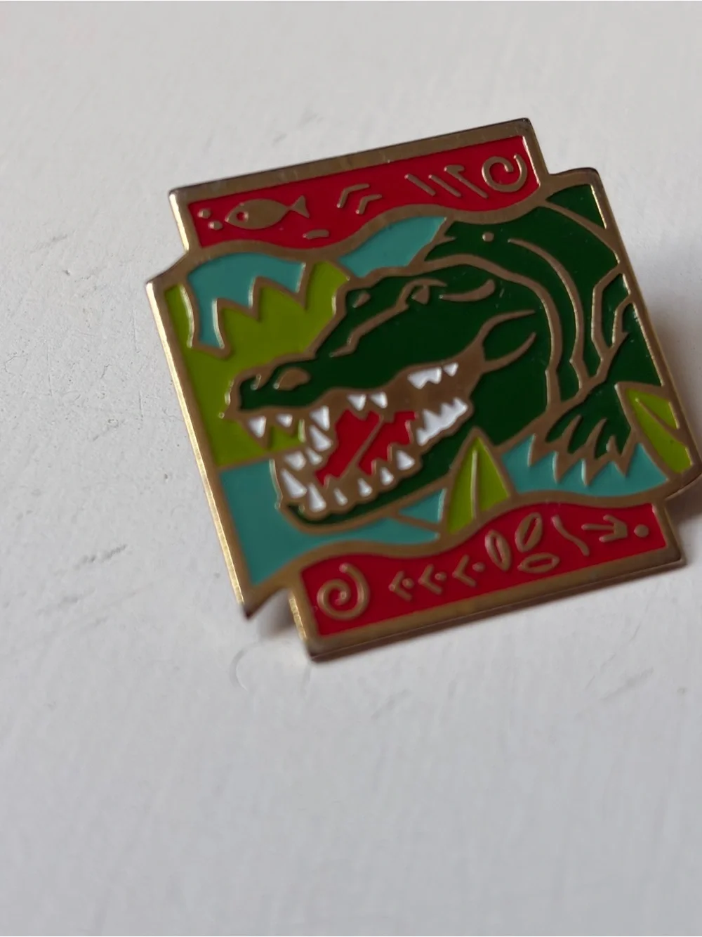 Go Wild WWF Limited Edition Wild Animal Crocodile Card Vintage Tack Pin